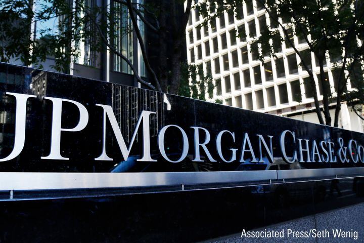 After Earnings, Is JPMorgan Chase Stock a Buy, a Sell, or Fairly Valued ...